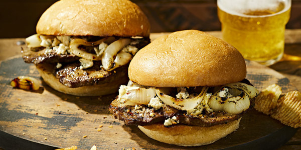 MIKE&rsquo;S STEAK SANDWICH