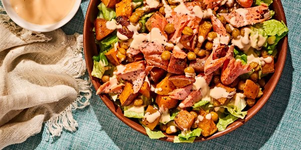 BANG BANG SALMON SALAD BOWL