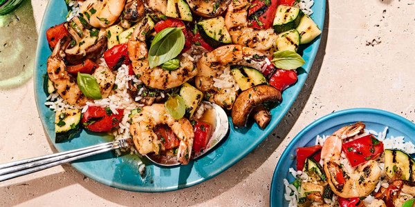 BUTTERY HOT HONEY GRILLED SHRIMP AND VEGGIES