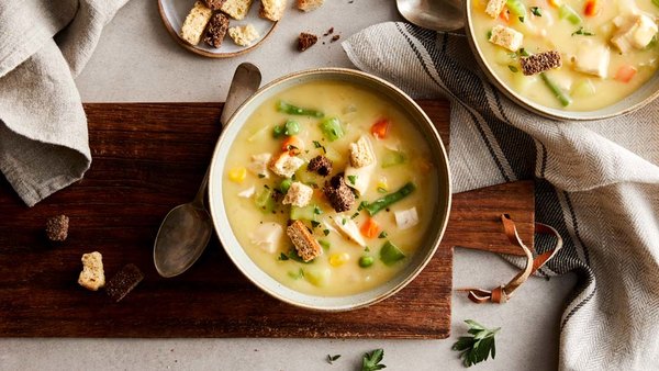 CHICKEN POT PIE SOUP