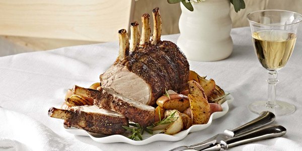 CLASSIC PORK ROAST WITH APPLES AND ONIONS