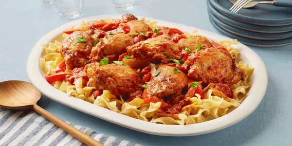 CROCK POT HUNGARIAN STYLE CHICKEN PAPRIKASH