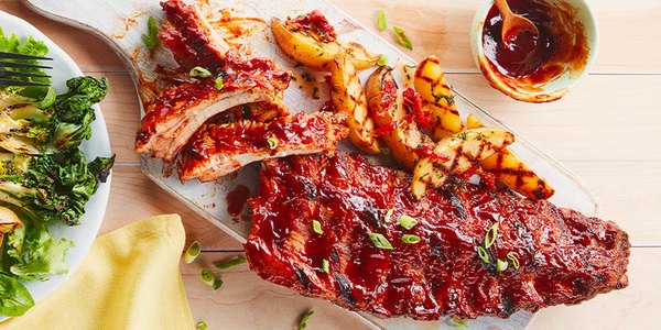 GRILLED BARBECUE SAUCED RIBS