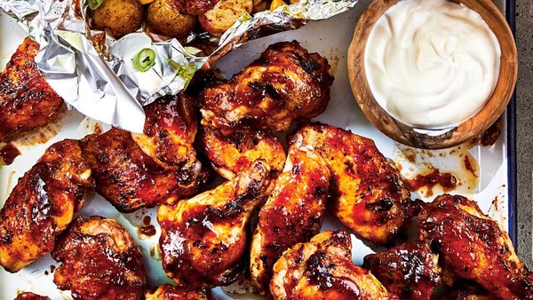 HICKORY CHICKEN WINGS WITH LONGO&rsquo;S CHIPOTLE GRILLING SAUCE