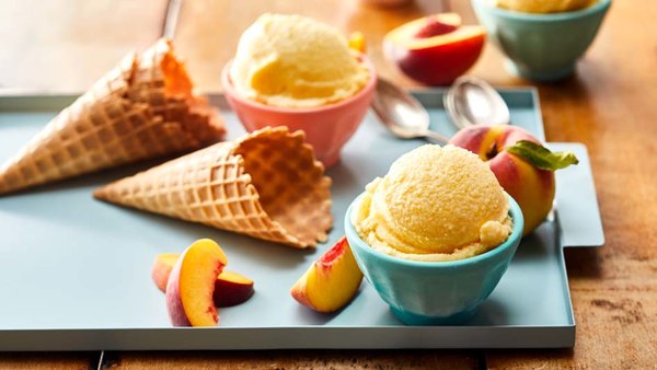 HONEYED PEACH FROZEN YOGOURT