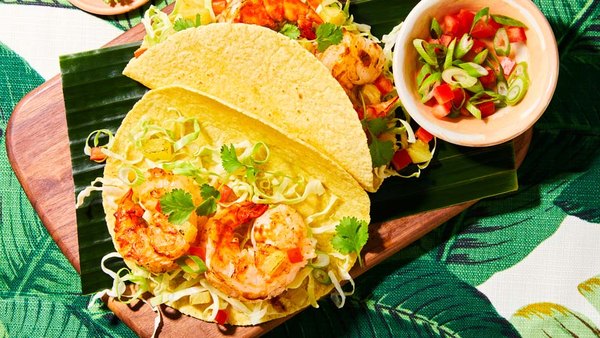 JERK SHRIMP TACOS WITH PINEAPPLE