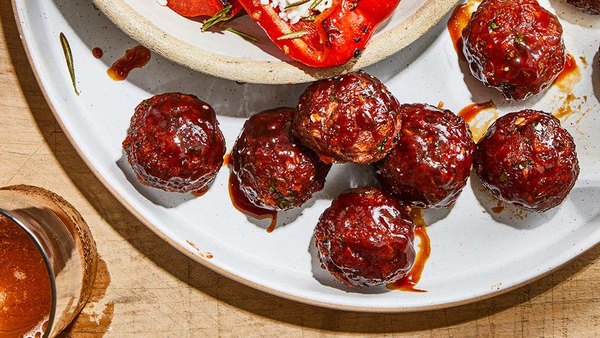 PLANK-GRILLED HICKORY BBQ PLANT-BASED MEATBALLS