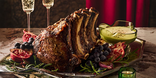 PRIME RIB WITH BLUE CHEESE SAUCE