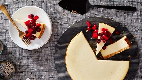 ROASTED APPLE CRANBERRY CHEESECAKE