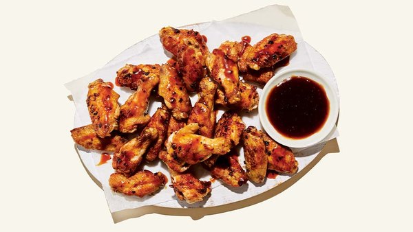 STICKY MAPLE CHICKEN WINGS