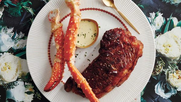 SURF TURF WITH TARRAGON BEARNAISE SAUCE