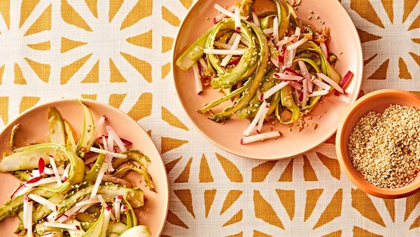 TOASTED SESAME MARINATED ASPARAGUS SALAD