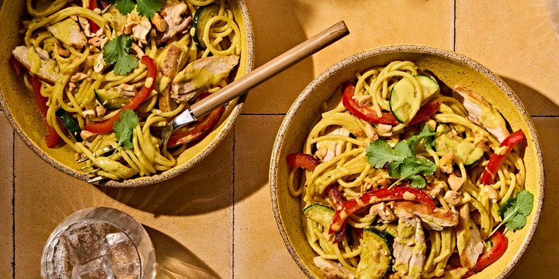 CHICKEN CURRY NOODLES