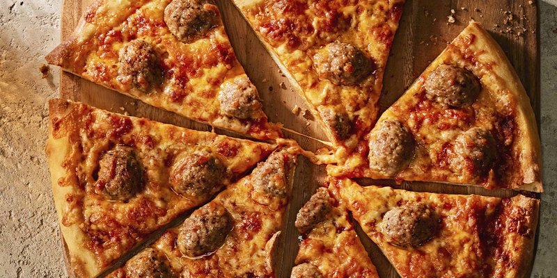 LONGO&rsquo;S TURKEY MEATBALL PIZZA