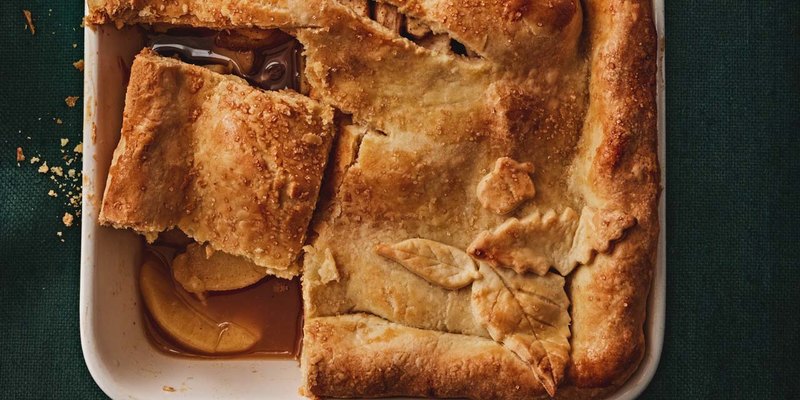 DOUBLE APPLE PIE FOR A CROWD