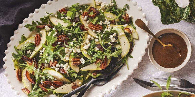 ARUGULA, PEAR AND DATE SALAD