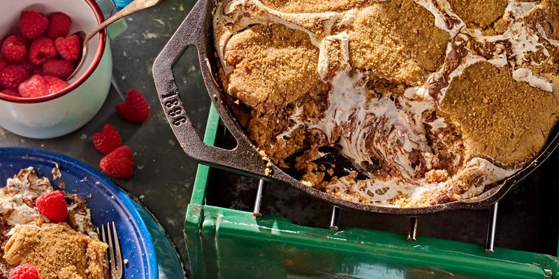 CAST IRON HAZELNUT S'MORES OVERLOAD BLONDIE