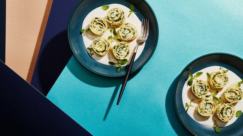 CHEESE AND SPINACH PASTA ROLLS