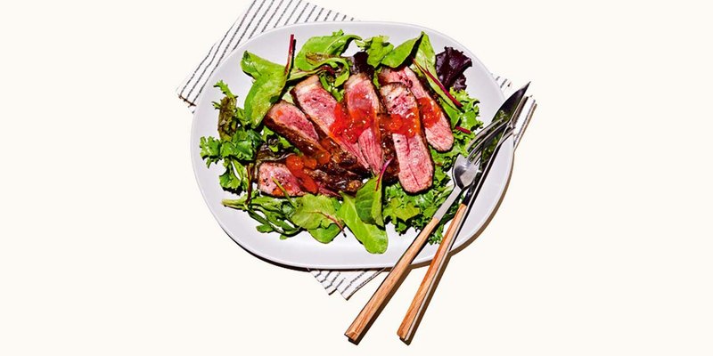 CHILI STEAK SALAD