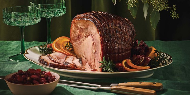 CLASSIC SPIRAL HAM WITH DOUBLE CRANBERRY PINEAPPLE CHUTNEY