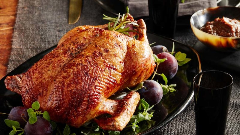 ROAST DUCK WITH DATE SAUCE