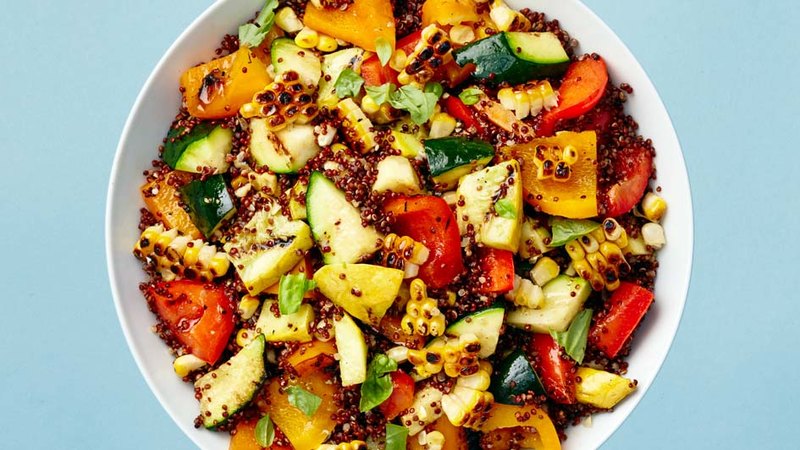 SUMMER RED QUINOA SALAD
